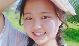 穿进娱乐圈吃瓜,我与明星的甜蜜瓜田之旅